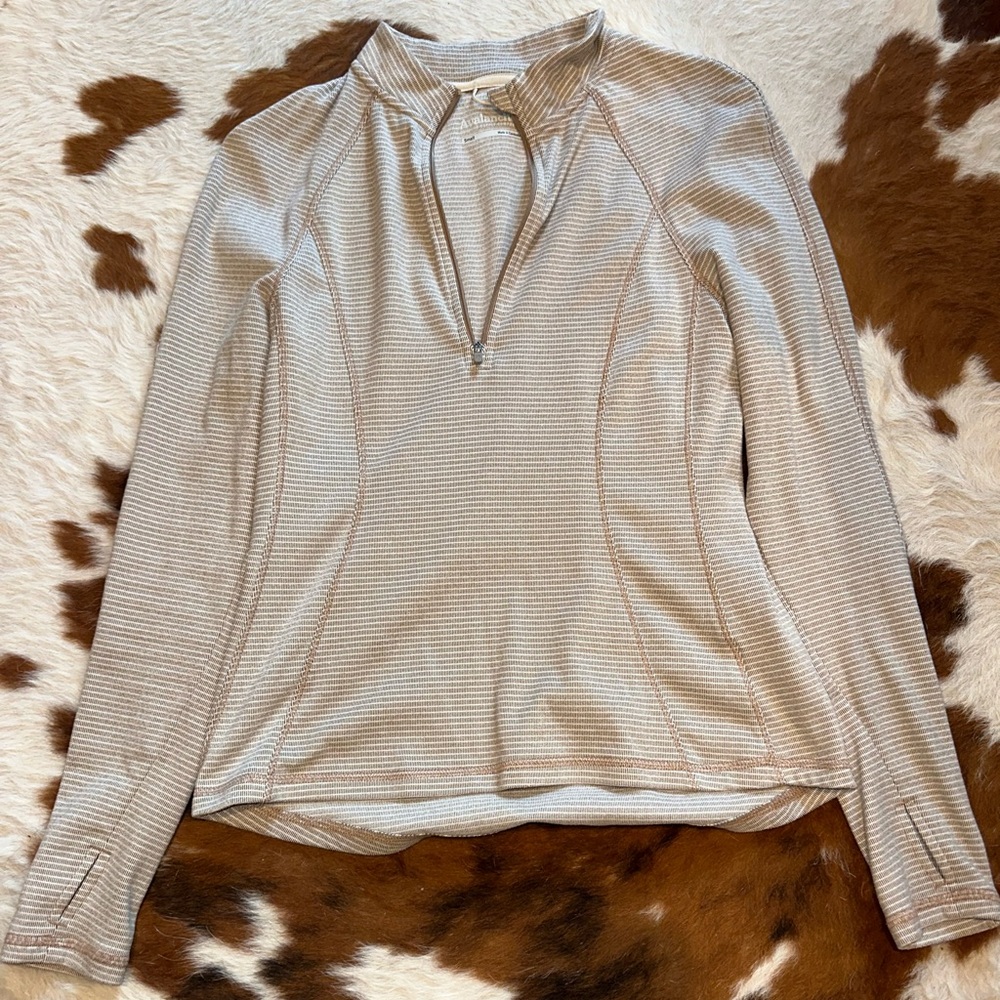 Women's quarter zip top